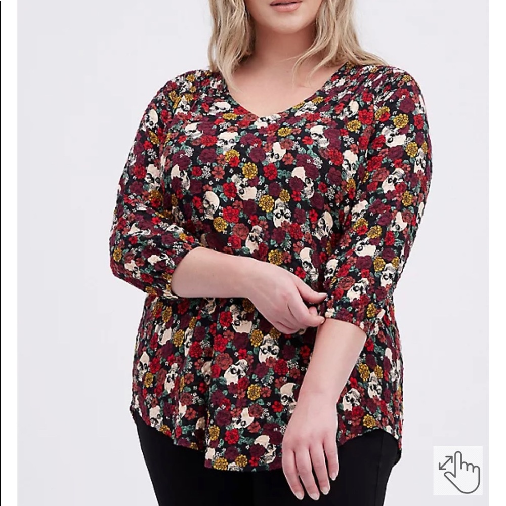TORRID WOMEN’S TUNIC BLOUSE - CRINKLE FLANNEL FLORAL SKULLS BLACK SIZE 3X NWT